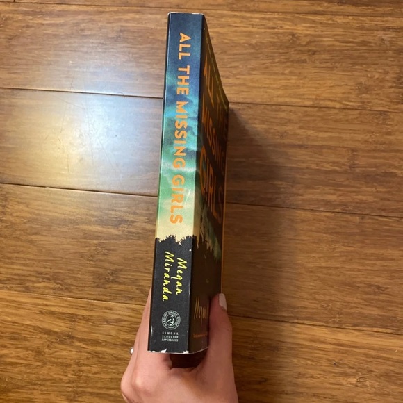 All The Missing Girls Book - Picture 3 of 3